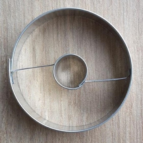 Cookie cutter - big circle + circle